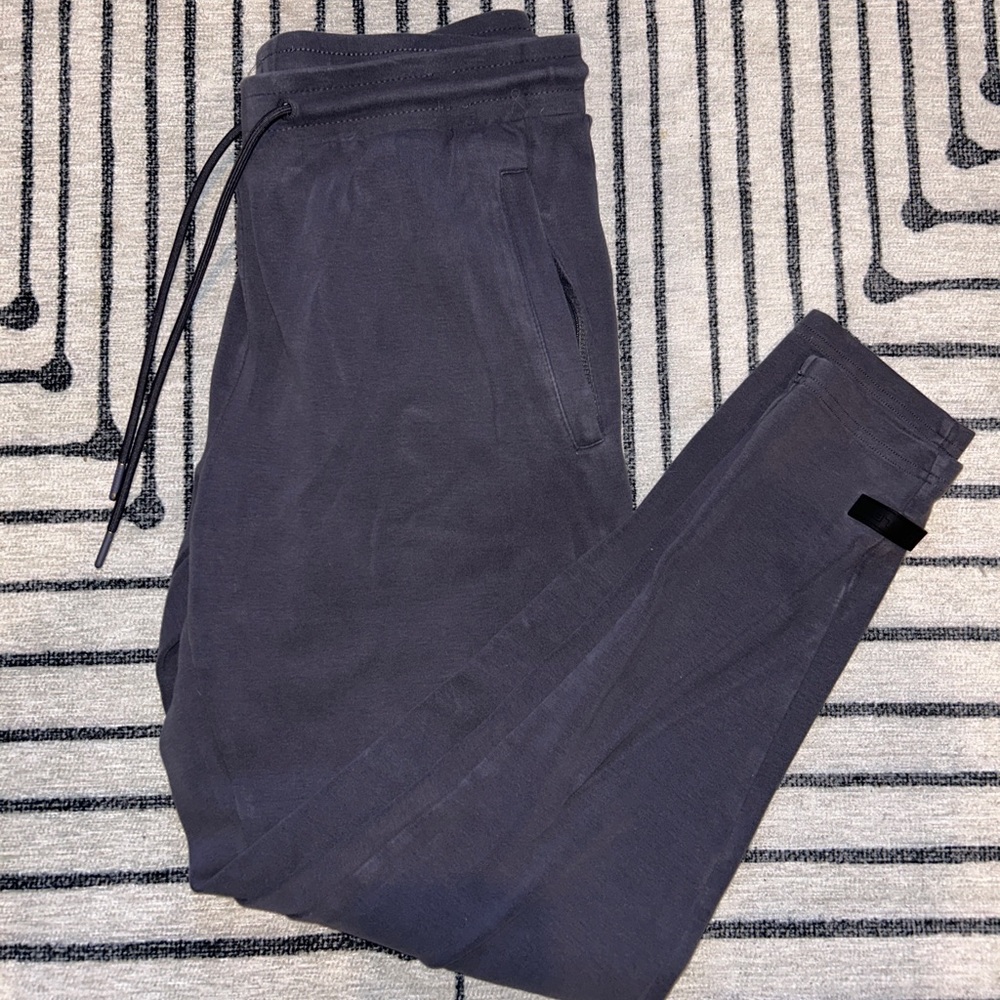 Alphalete men’s jogger pant